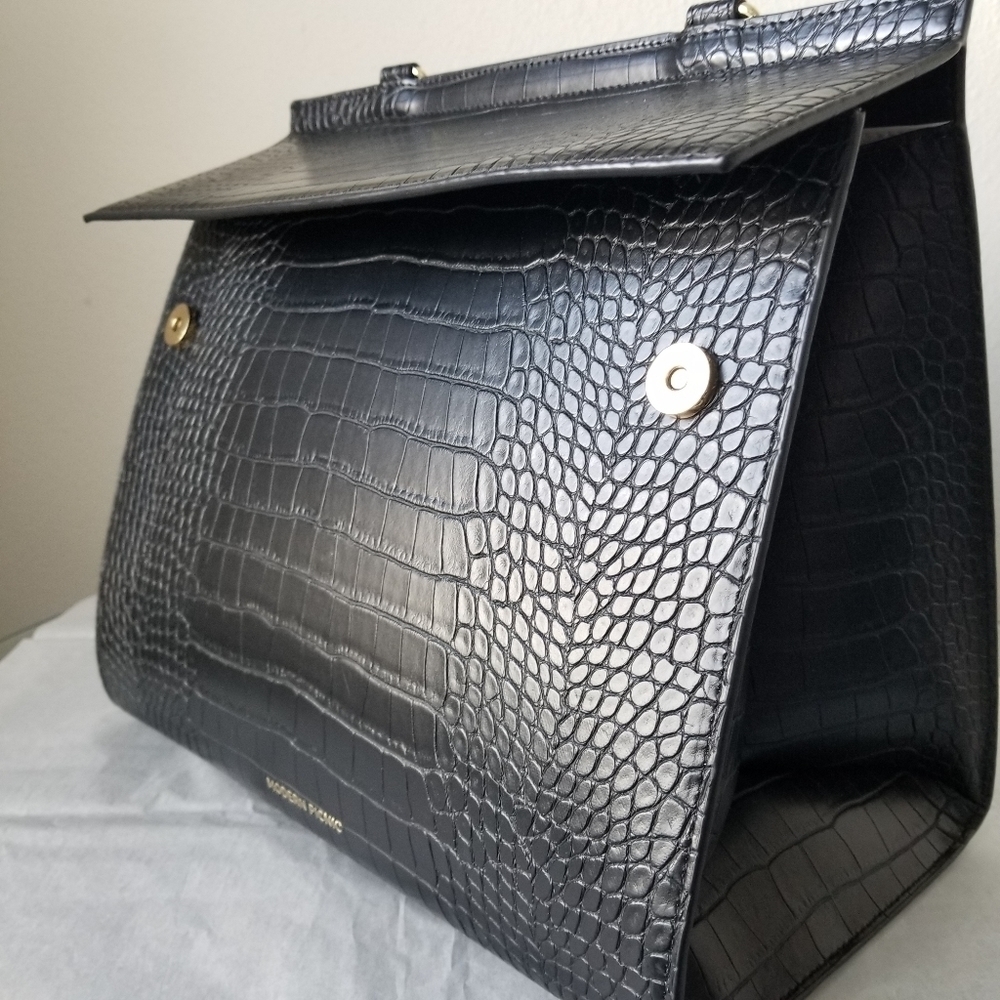 Modern Picnic Large Luncher in Black Faux Crocodile - Picture 9 of 15